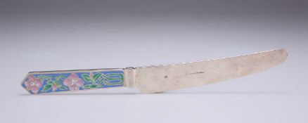 AN EARLY 20TH CENTURY ENAMELLED KNIFE