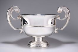 AN ELIZABETH II IMPRESSIVE SILVER TWIN-HANDLED TROPHY CUP