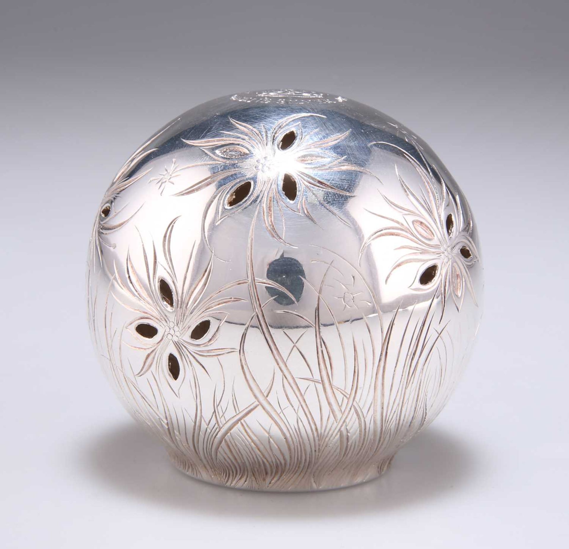 A TAYLOR OF LONDON SILVER POMANDER - Image 2 of 7