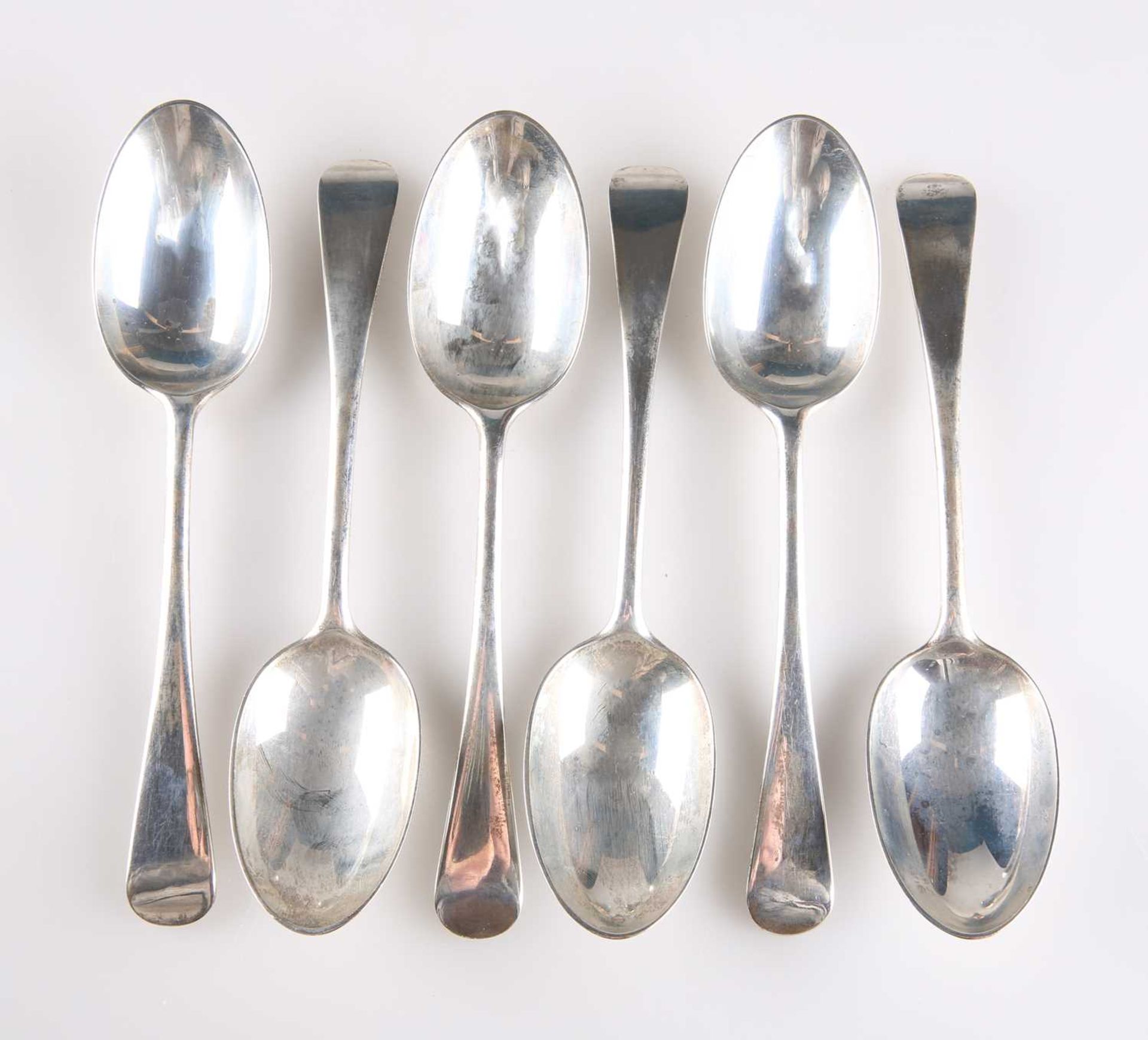 A SET OF SIX GEORGE V SILVER DESSERT SPOONS