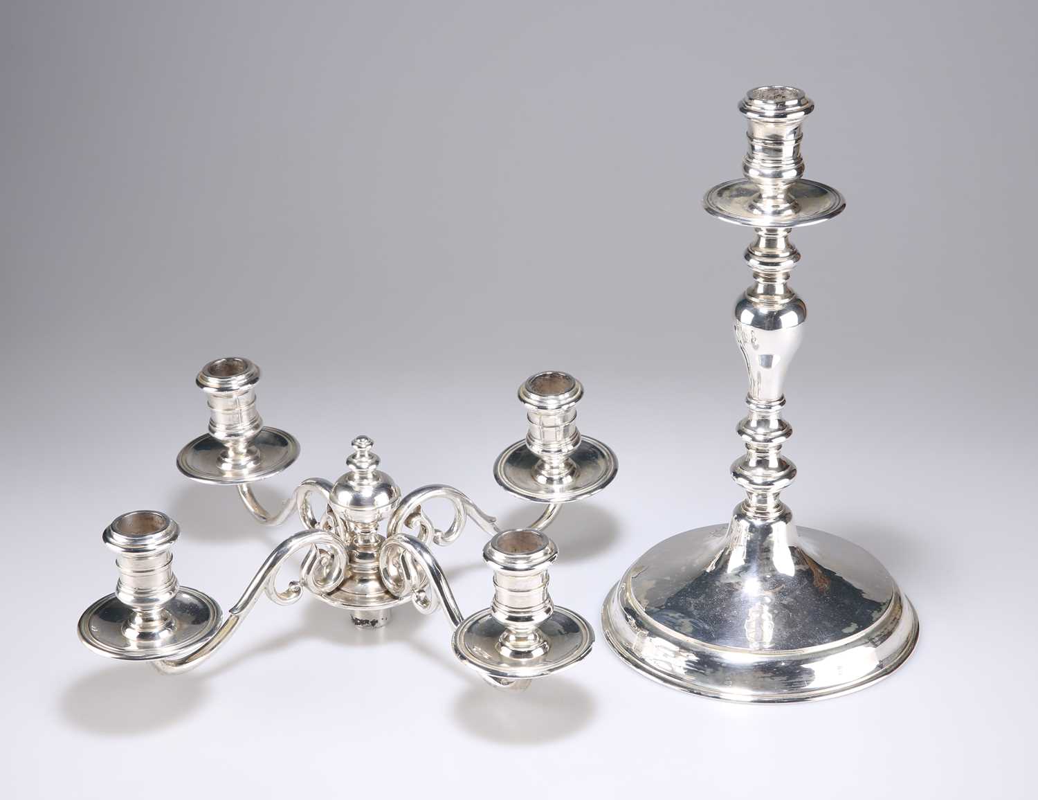 A PAIR OF GEORGE V SILVER CANDELABRA IN 17TH CENTURY STYLE - Image 2 of 4