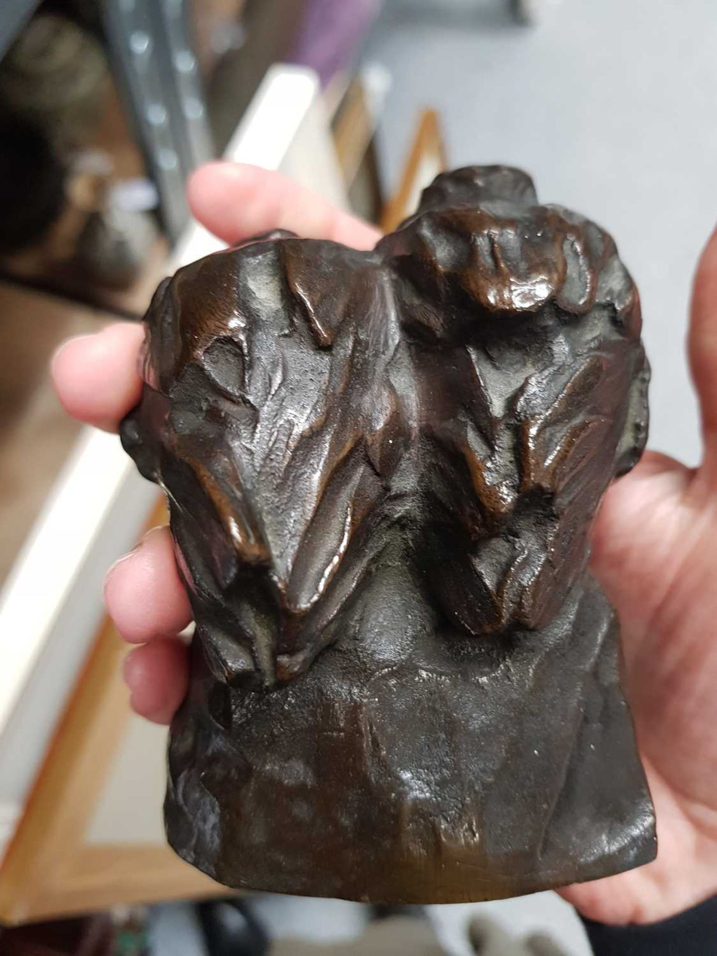 FIRST HALF OF THE 20TH CENTURY, A CAST BRONZE GROUP OF A PAIR OF FLEDGING BIRD CHICKS - Image 5 of 14