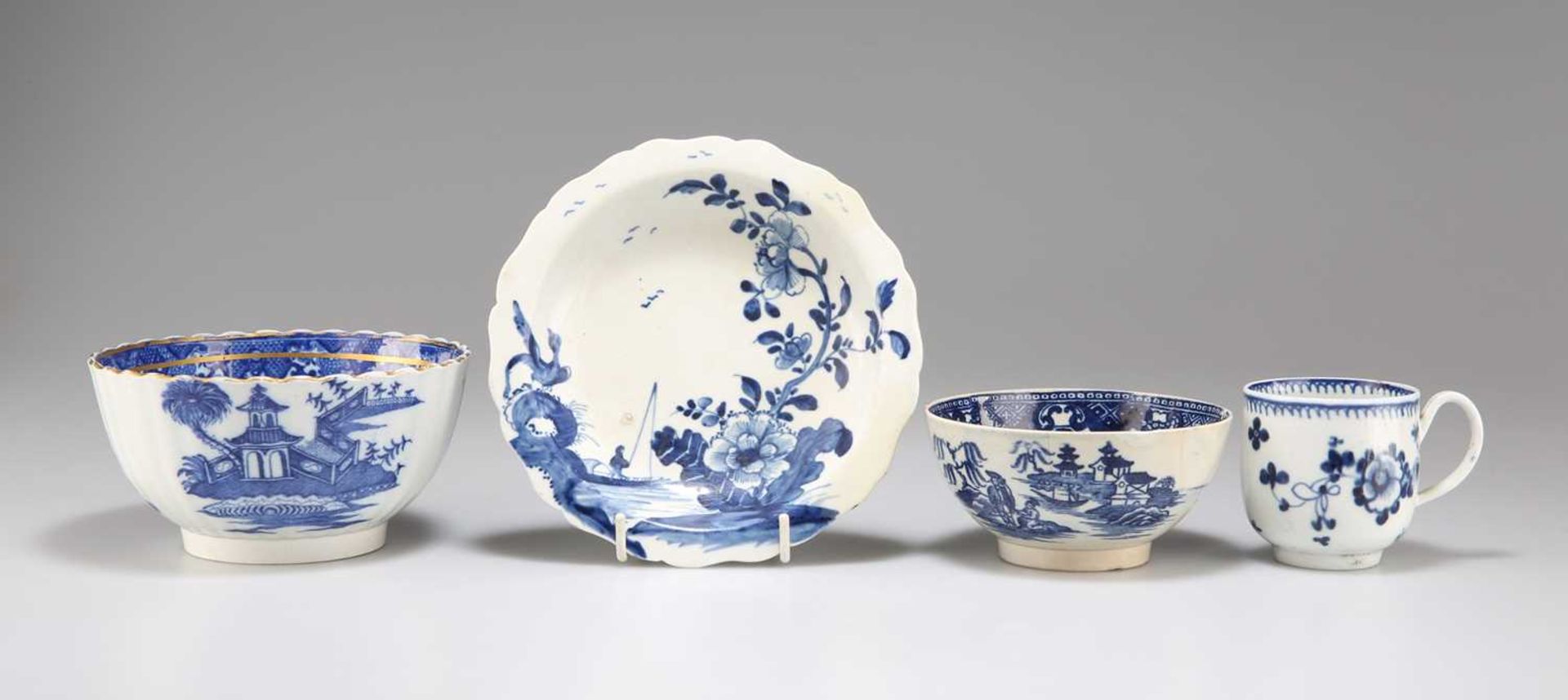 A COLLECTION OF 18TH CENTURY BLUE AND WHITE PORCELAIN