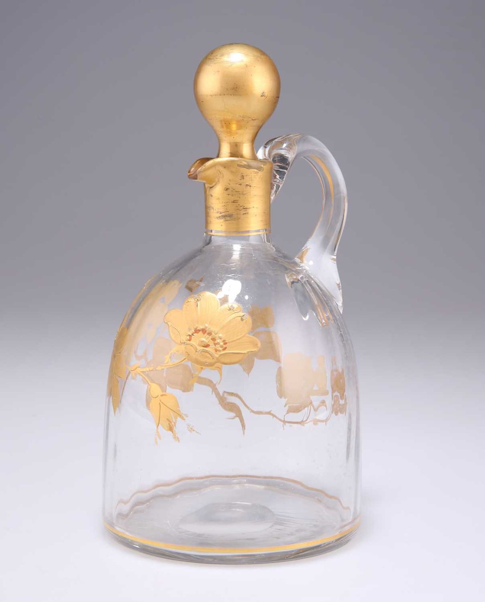 A LATE 19TH/EARLY 20TH CENTURY GILT GLASS DECANTER, POSSIBLY BACCARAT - Image 2 of 2