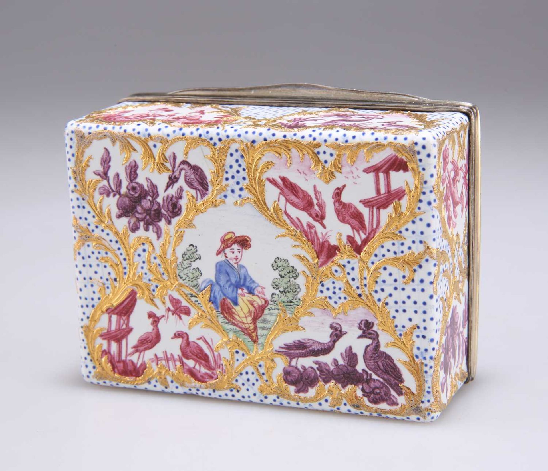 A SILVER-MOUNTED CHINOISERIE ENAMEL SNUFF BOX, PRESUMABLY PIERRE FROMERY, BERLIN AND/OR PARIS - Image 3 of 3