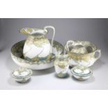 A DOULTON BURSLEM ART NOUVEAU 'KELMSCOT' PATTERN TOILET SET