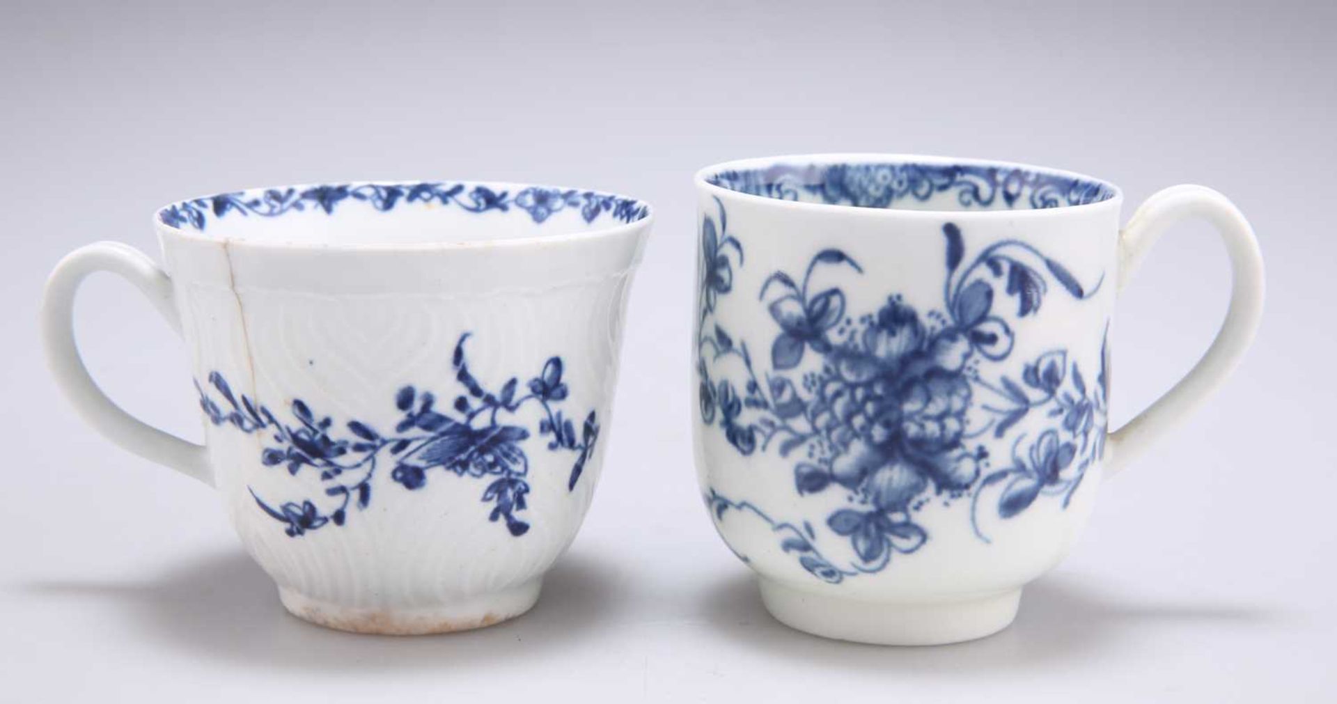 TWO 18TH CENTURY WORCESTER BLUE AND WHITE CUPS - Image 2 of 3