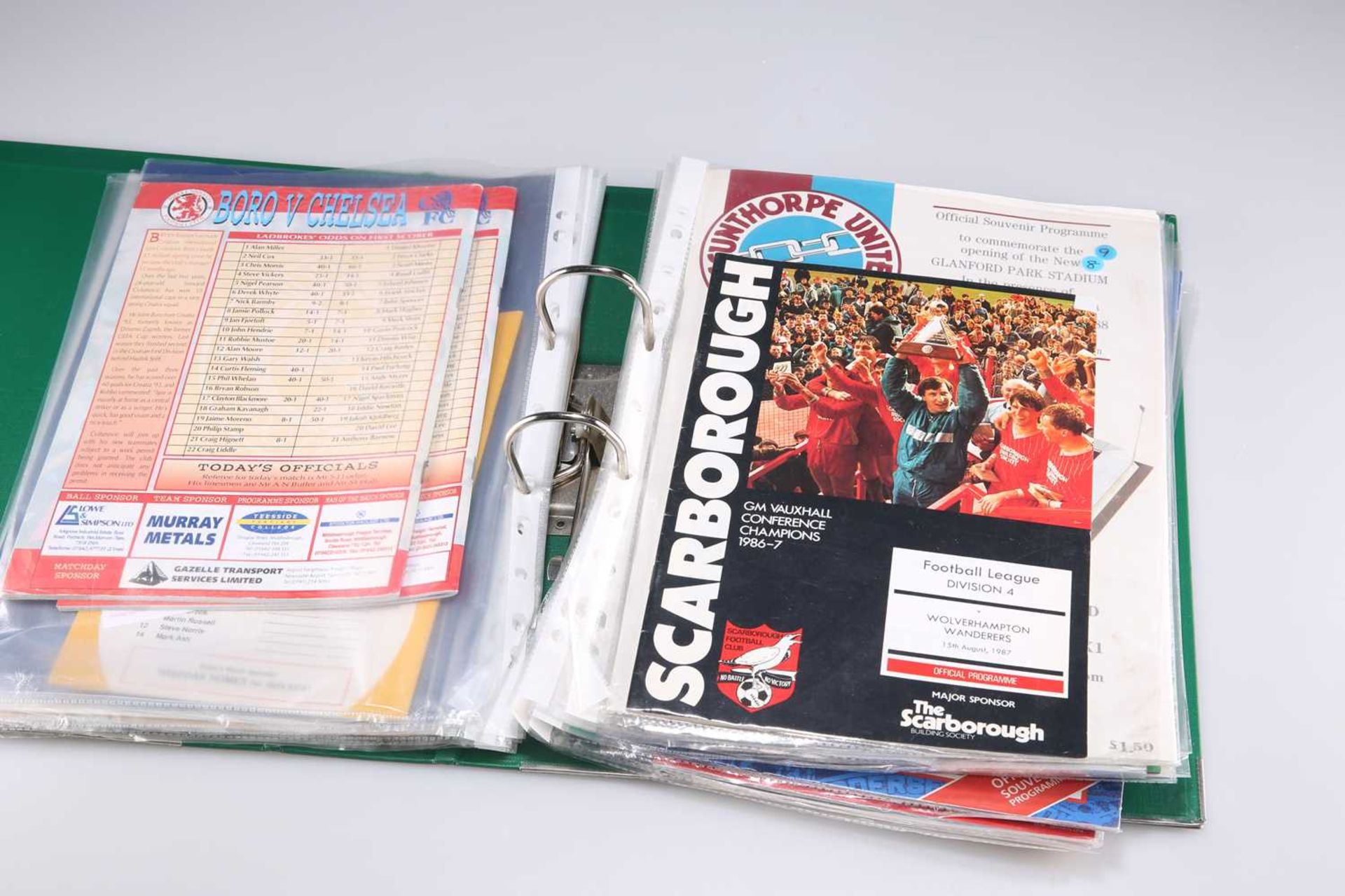 FOOTBALL PROGRAMMES, INCLUDING THE FIRST AND LAST GAMES AT NEW AND OLD GROUNDS - Bild 3 aus 3