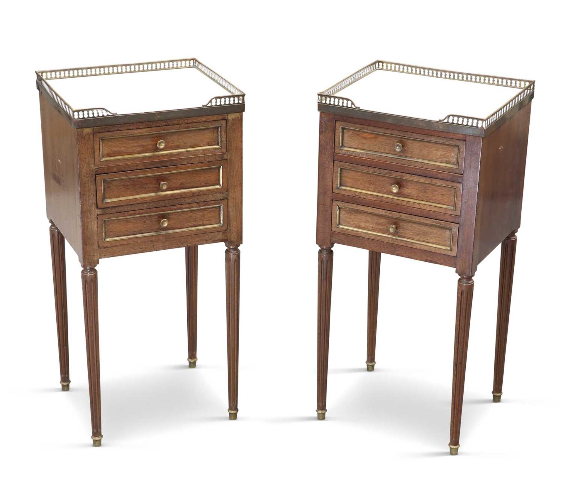A PAIR OF LOUIS XVI STYLE BRASS-MOUNTED AND MARBLE-TOPPED BEDSIDE TABLES, 20TH CENTURY