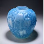 RENÉ LALIQUE (FRENCH, 1860-1945), A 'PERRUCHES' VASE, CIRCA 1919