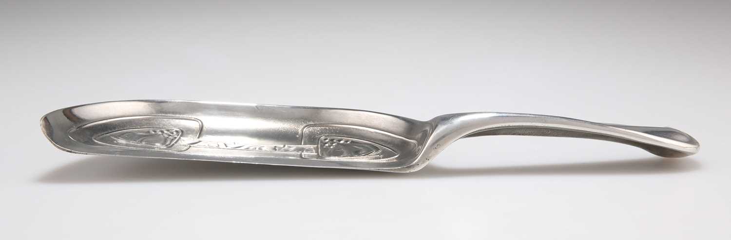 ARCHIBALD KNOX (1864-1933) FOR LIBERTY & CO, A TUDRIC PEWTER CRUMB SCOOP - Image 2 of 2