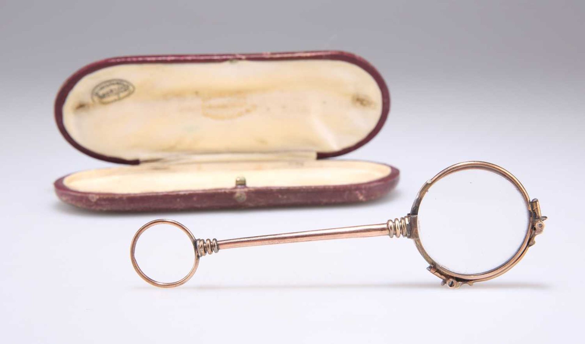 A LORGNETTE, CIRCA 1900