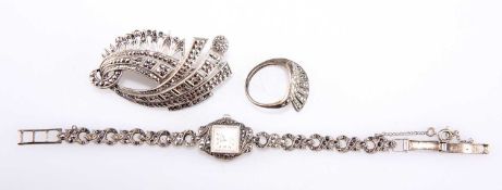 A GROUP OF MARCASITE JEWELLERY