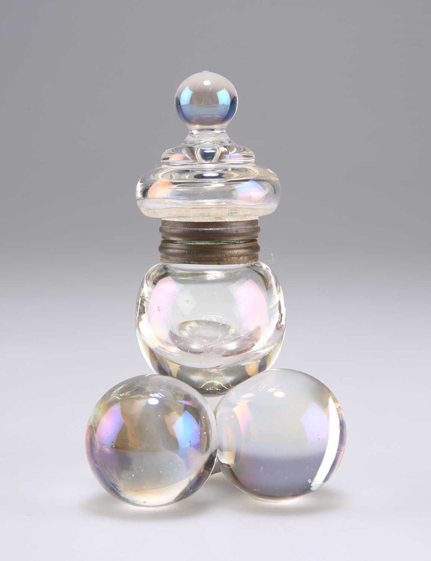 A HARRACH 'SOAP BUBBLES' GLASS INKWELL, LATE 19TH CENTURY - Image 2 of 2