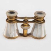 A PAIR OF EARLY 20TH CENTURY BRASS AND MOTHER-OF-PEARL OPERA GLASSES