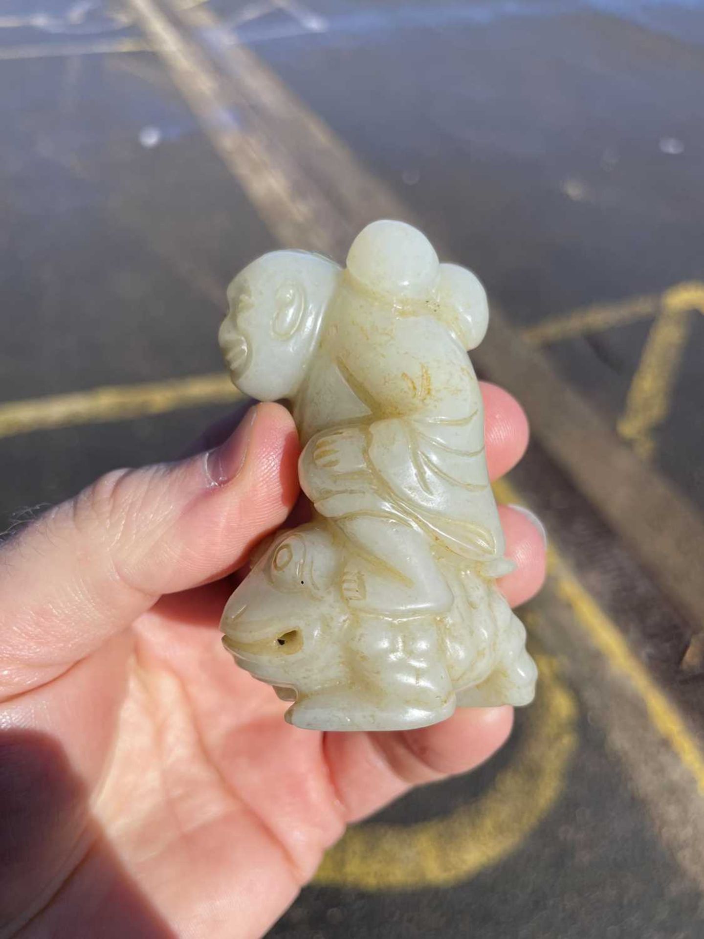 A CHINESE JADE GROUP OF LIU HAI AND THE THREE-LEGGED TOAD - Bild 8 aus 8