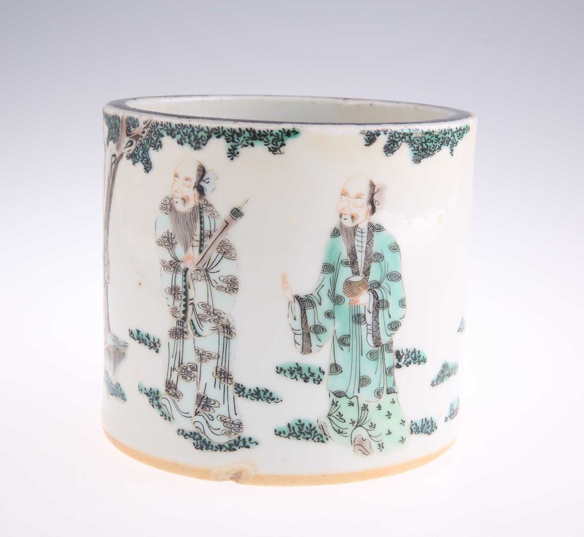 A CHINESE FAMILLE VERTE BRUSH POT - Bild 2 aus 5