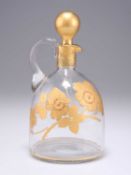 A LATE 19TH/EARLY 20TH CENTURY GILT GLASS DECANTER, POSSIBLY BACCARAT