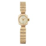 A LADY'S 9 CARAT GOLD NETEX BRACELET WATCH