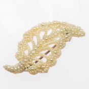 A MID-19TH CENTURY SEED PEARL BROOCH