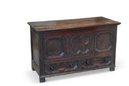 AN OAK MULE CHEST, LATE 17TH/EARLY 18TH CENTURY
