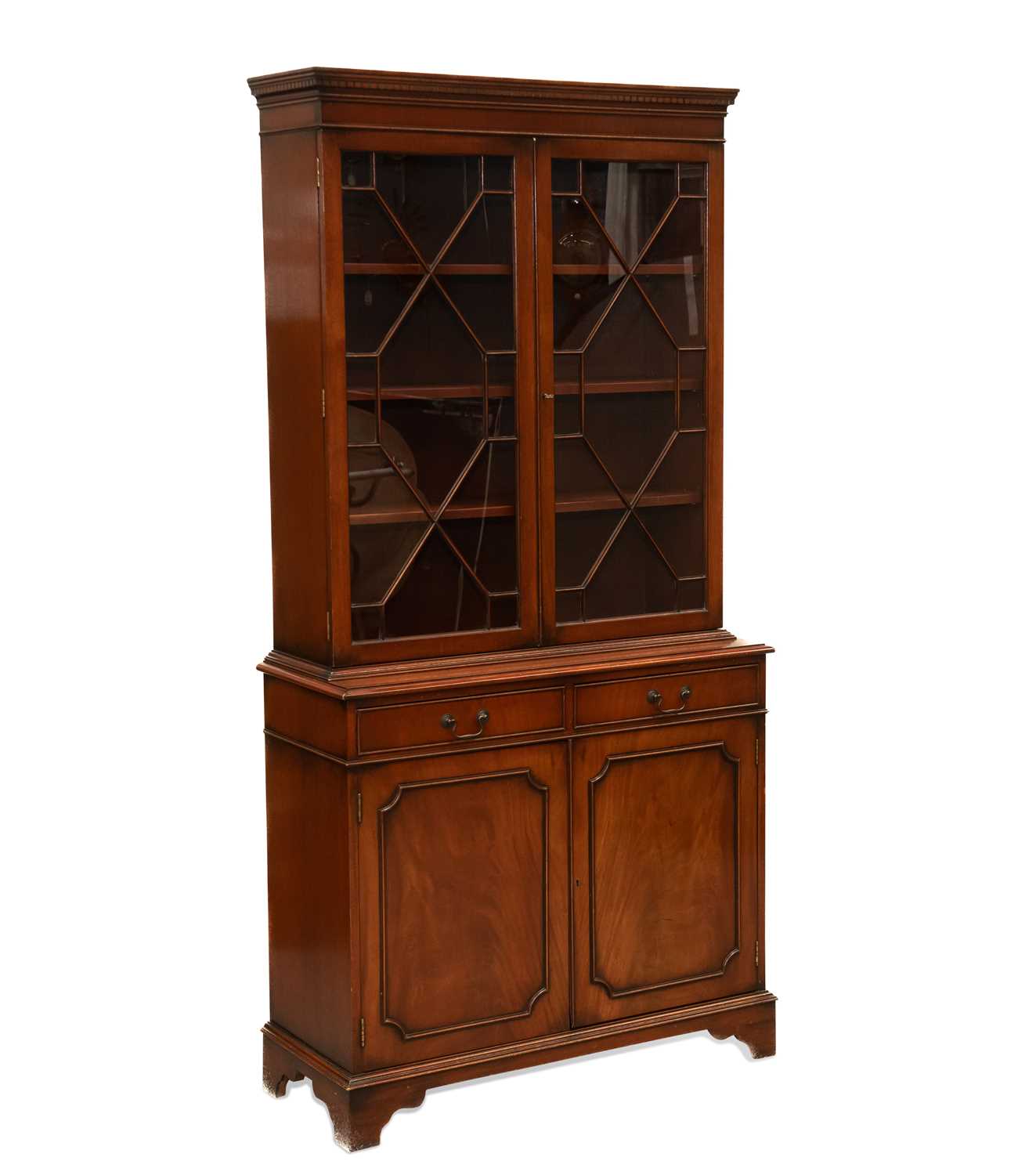 A GEORGIAN STYLE MAHOGANY BOOKCASE CABINET