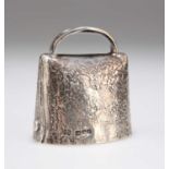 AN EDWARDIAN TEXTURED SILVER COWBELL