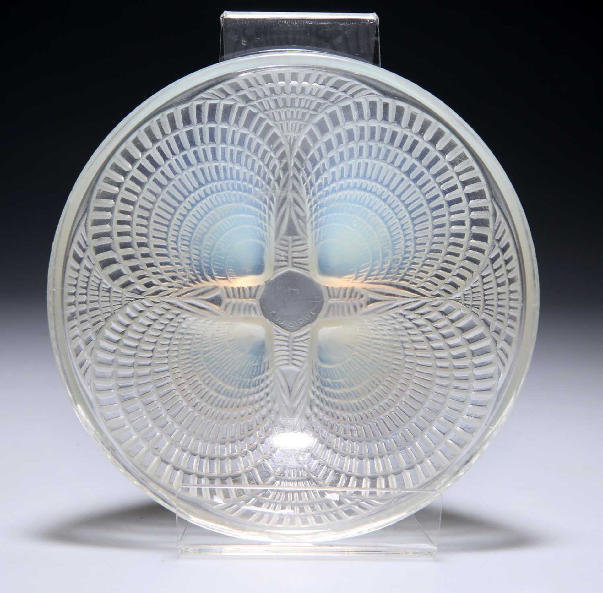 RENÉ LALIQUE (FRENCH, 1860-1945), A 'COQUILLES' BOWL - Image 2 of 3