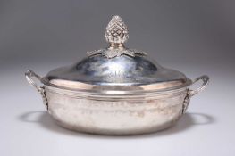 AN 18TH CENTURY FRENCH SILVER TUREEN