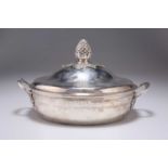 AN 18TH CENTURY FRENCH SILVER TUREEN