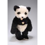 A STEIFF LIMITED EDITION REPLICA 1995 OF THE PANDA BEAR 1951