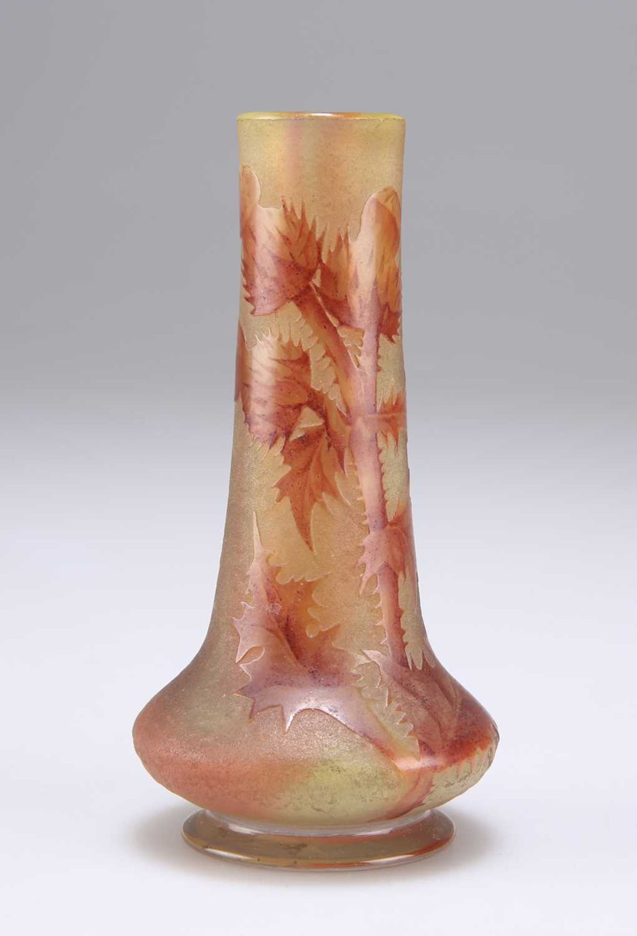 A DAUM NANCY CAMEO GLASS SMALL SOLIFLORE VASE, CIRCA 1900