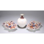 A PAIR OF MASON'S PATENT IRONSTONE DISHES, EARLY 19TH CENTURY