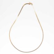 A 9 CARAT GOLD BOX LINK CHAIN NECKLACE