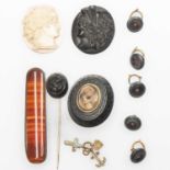 VICTORIAN JET, JEWELLERY AND A LARGE QUANTITY OF COSTUME JEWELLERY