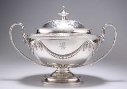 AN ADAM REVIVAL SILVER TUREEN AND COVER