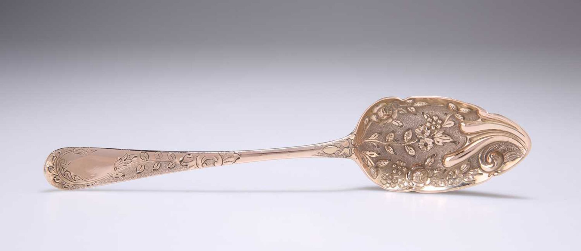 A PAIR OF GEORGE III GILT-WASHED SILVER BERRY SPOONS - Image 2 of 3