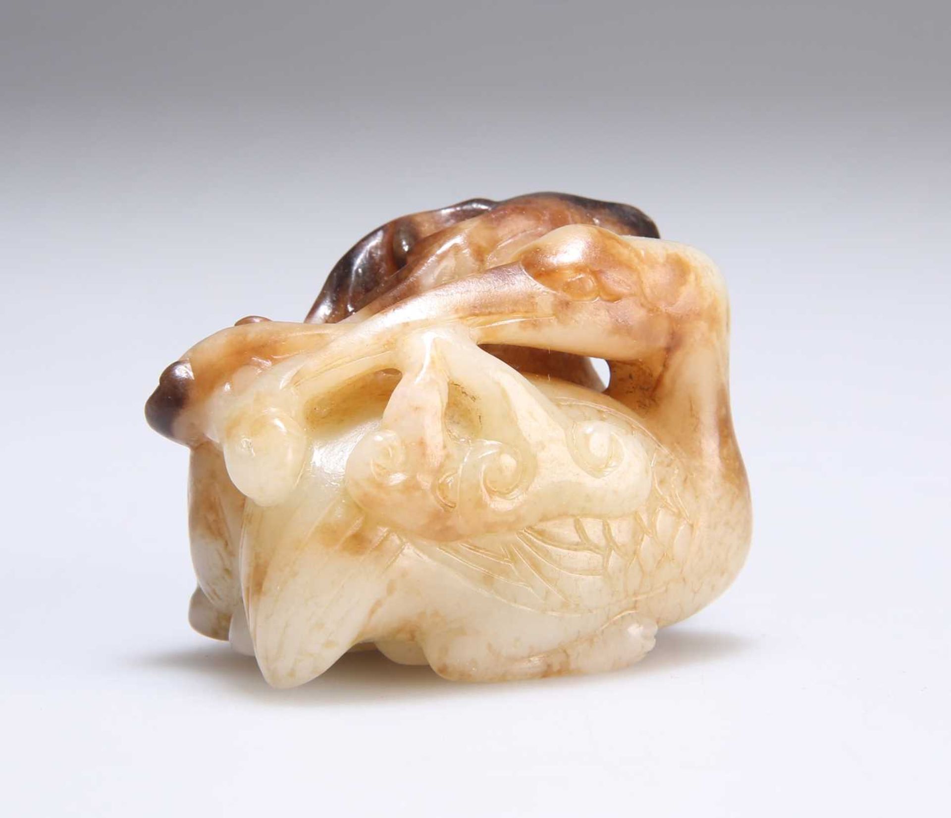 A CHINESE CARVED JADE GROUP - Image 2 of 3