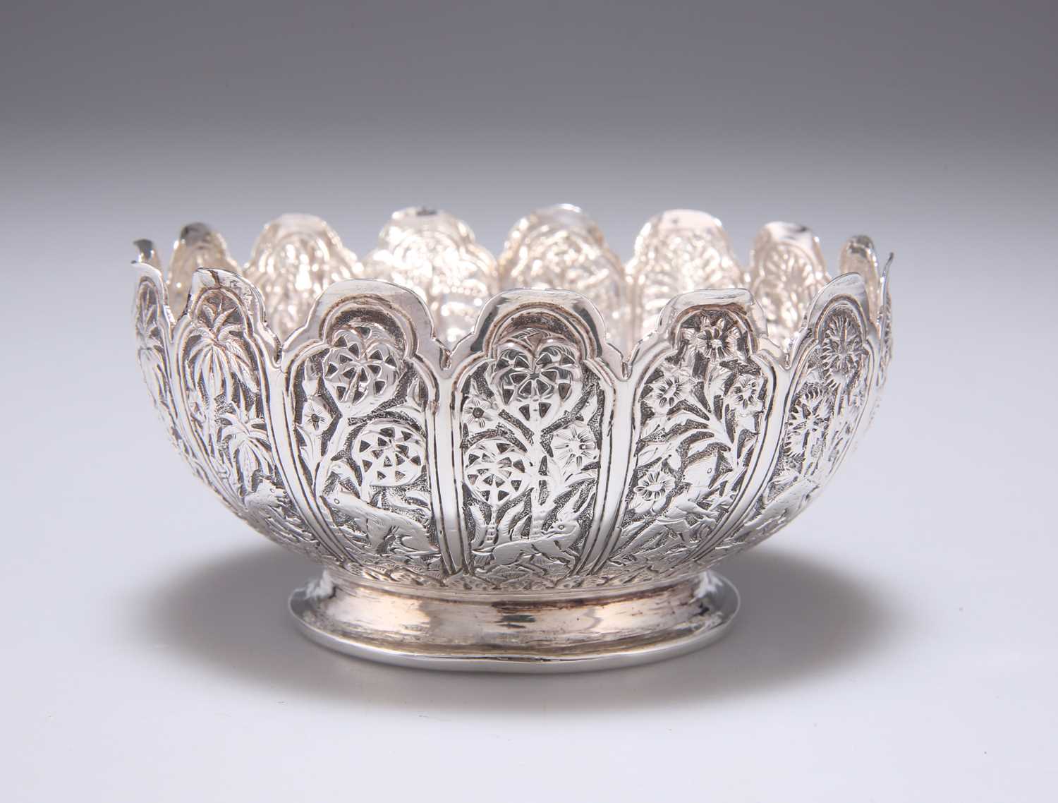A LUCKNOW INDIAN SILVER 'JUNGLE BOOK' BOWL, LATE 19TH CENTURY - Image 2 of 3