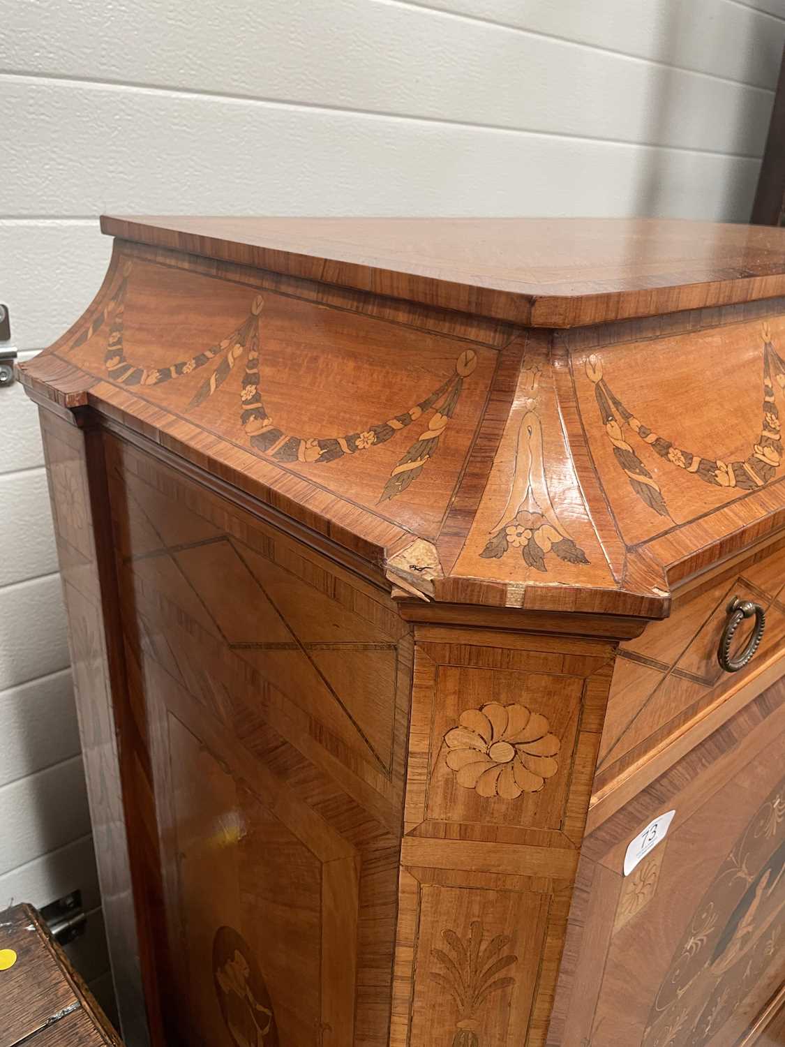 AFTER THE DESIGN BY THOMAS CHIPPENDALE, A SATINWOOD AND MARQUETRY SECRÉTAIRE - Image 5 of 12