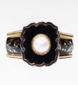 A VICTORIAN MOURNING RING