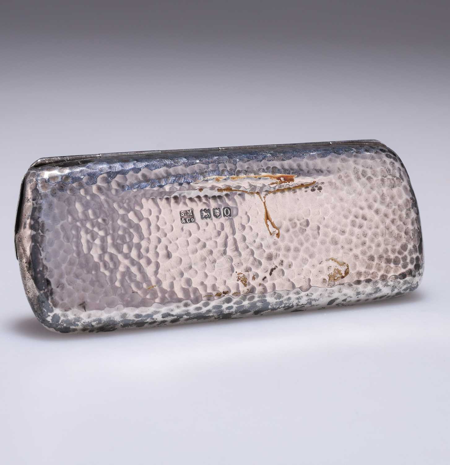 AN EDWARDIAN SILVER SPECTACLES CASE - Image 2 of 2