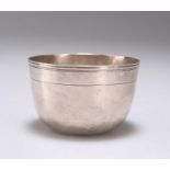 A 17TH CENTURY GERMAN SILVER TUMBLER CUP