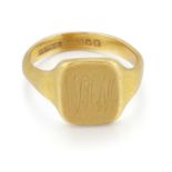 A 22 CARAT GOLD SIGNET RING