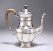 A GEORGE V SILVER COFFEE POT