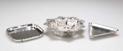 THREE SMALL SILVER DISHES, 20TH CENTURY