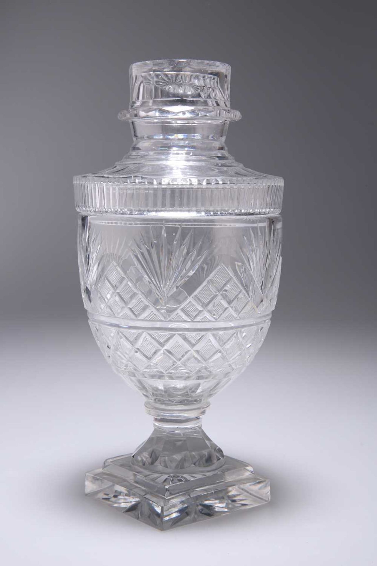 AN EARLY 19TH CENTURY CUT-GLASS BONBONNIÈRE - Image 2 of 2