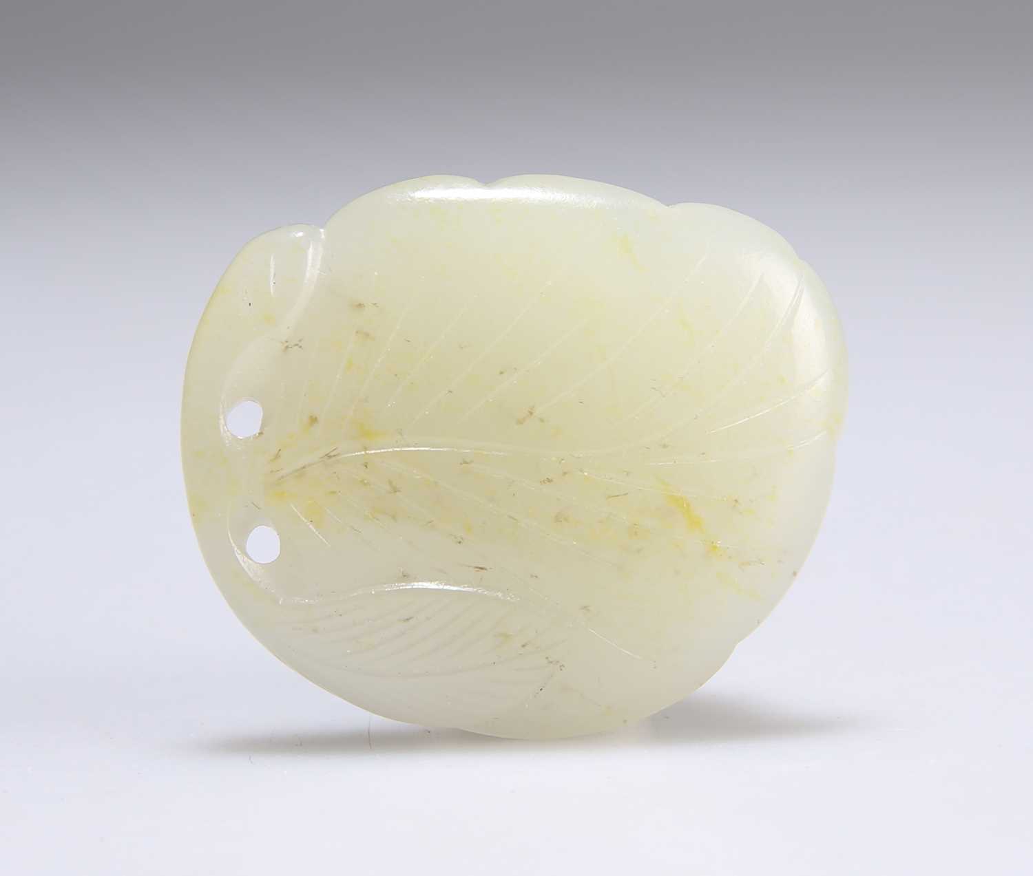 A CHINESE JADE CARVING - Image 2 of 6