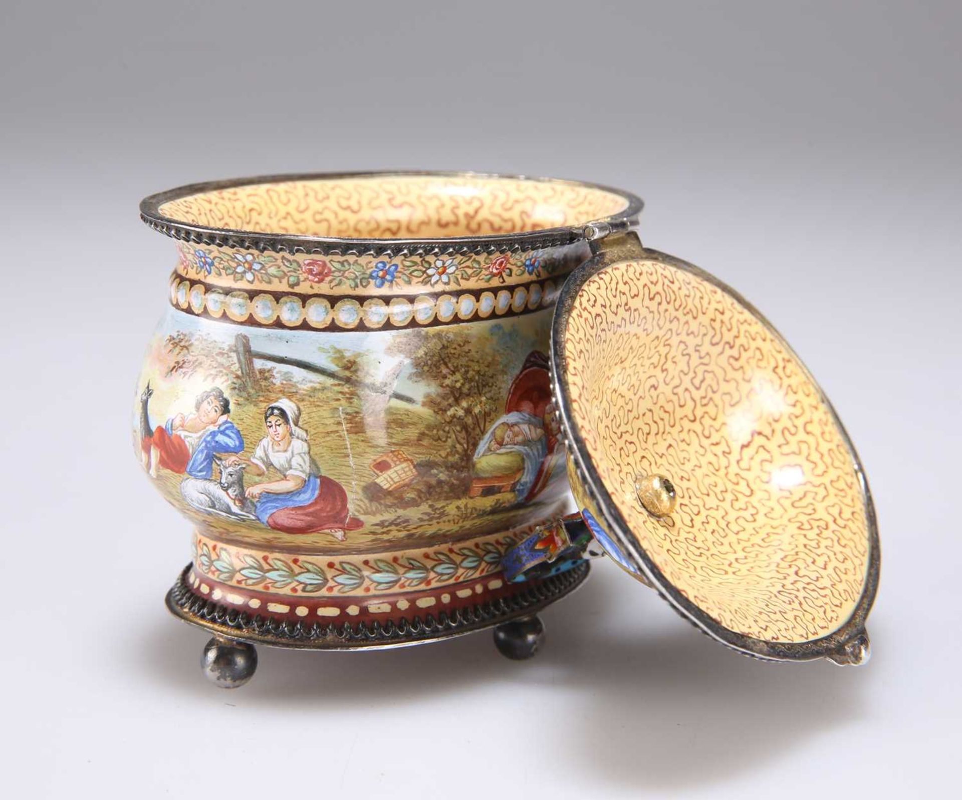 A VIENNESE ENAMEL BOX, LATE 19TH CENTURY - Image 2 of 5