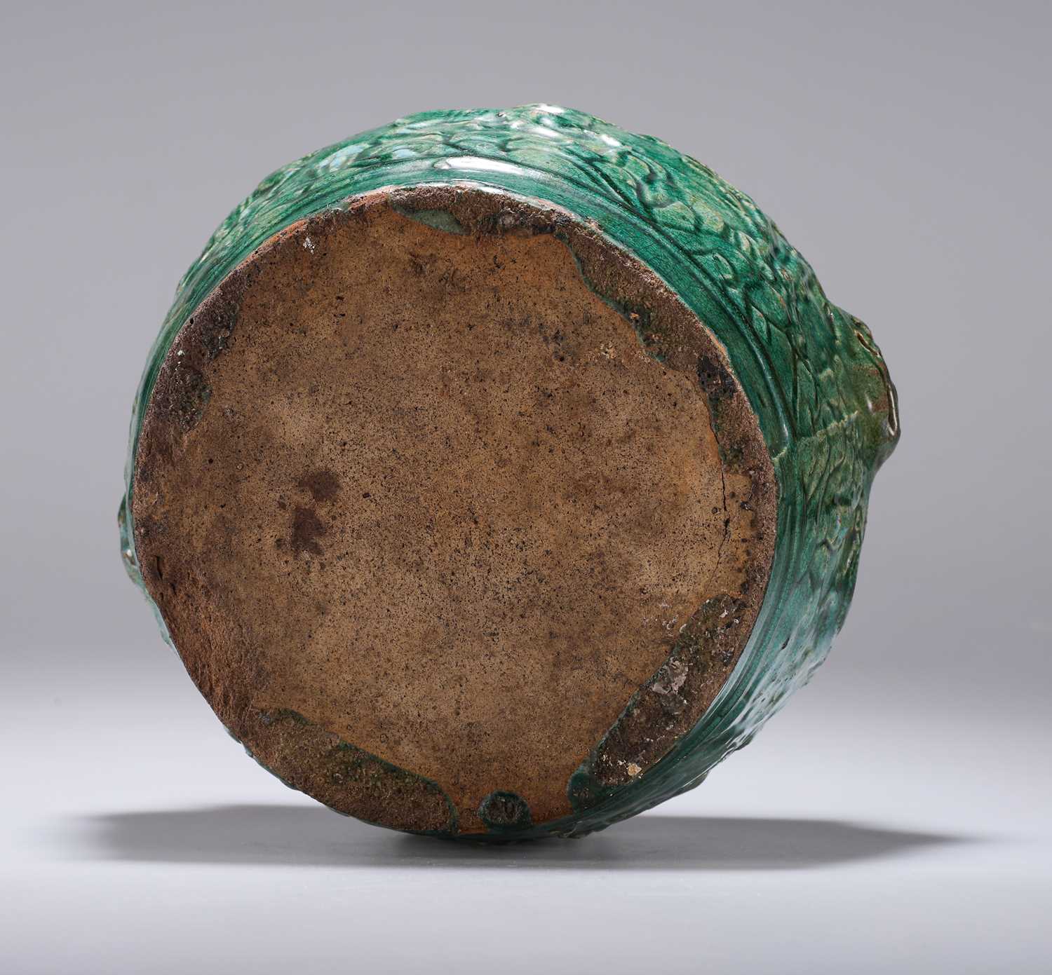 A CHINESE GREEN-GLAZED KAMCHENG, 19TH CENTURY - Image 2 of 2